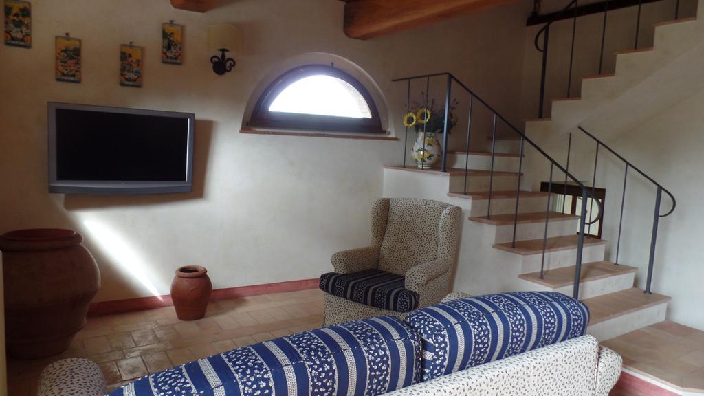 Il Fienile Holiday Home Le Fornacette エクステリア 写真